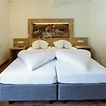 Fuchs 4*