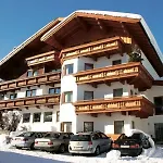 Fuchs 4*