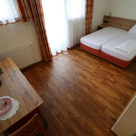 Bed & Breakfast Fuchs 4*