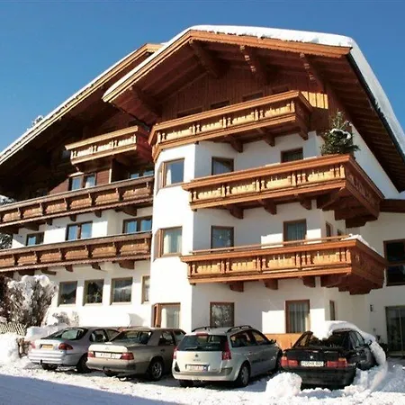 Fuchs 3*