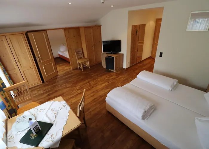 Bed & Breakfast Fuchs 4*