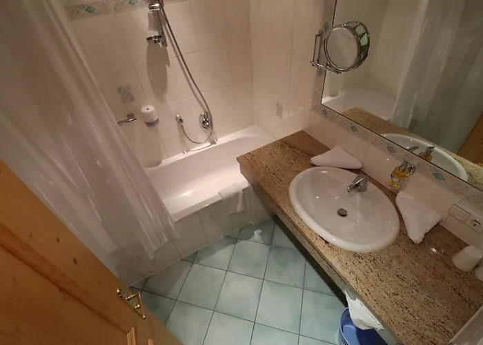 Fuchs Bed & Breakfast 4*