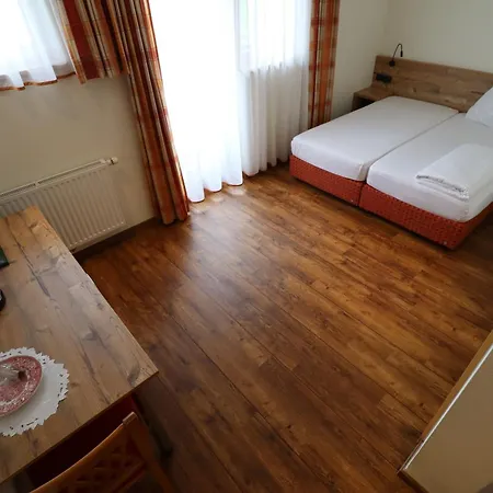 Bed & Breakfast Fuchs 3*