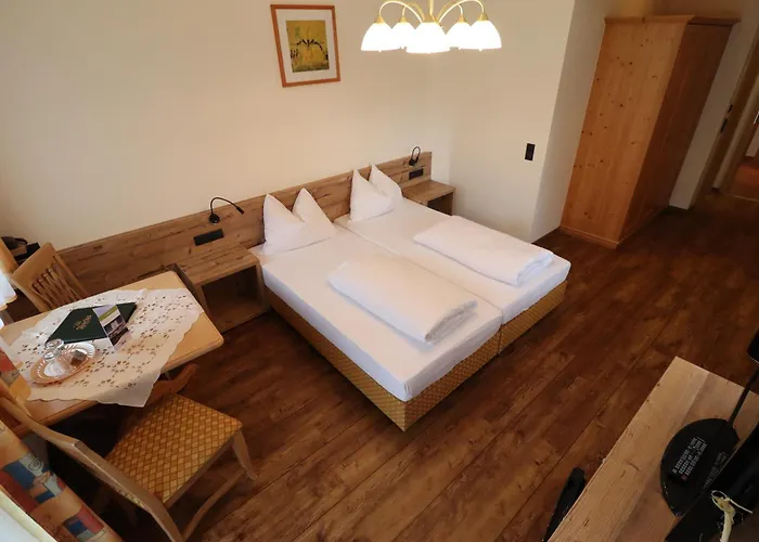 Fuchs Bed & Breakfast 4*